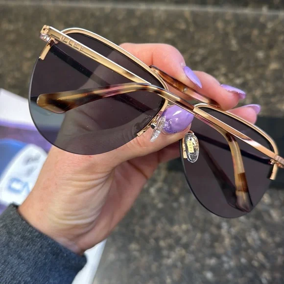 Brand nee Diff Aviator sunglasses - Picture 2 of 2